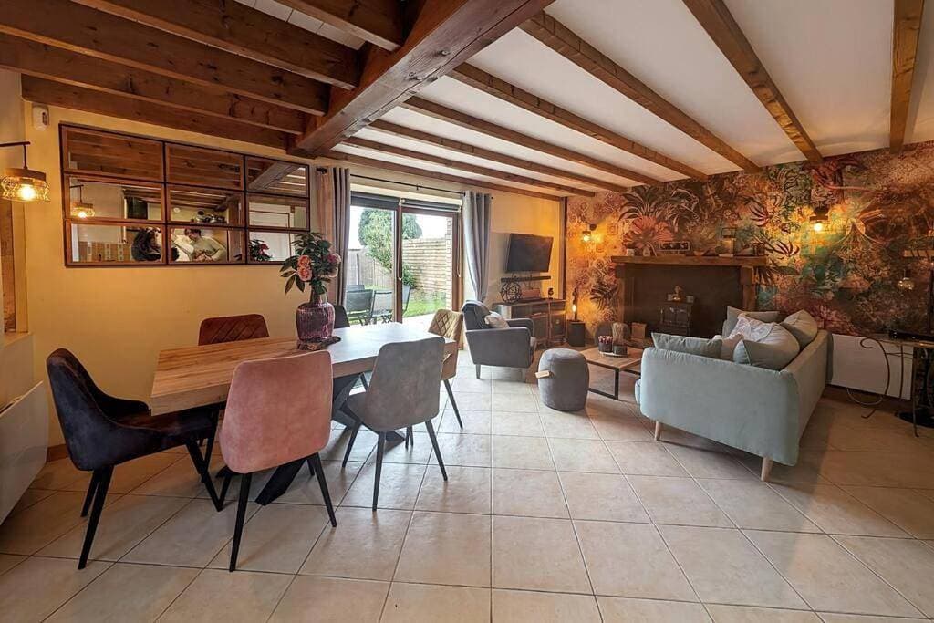 Foto 4 von 23: Five-Bedroom House