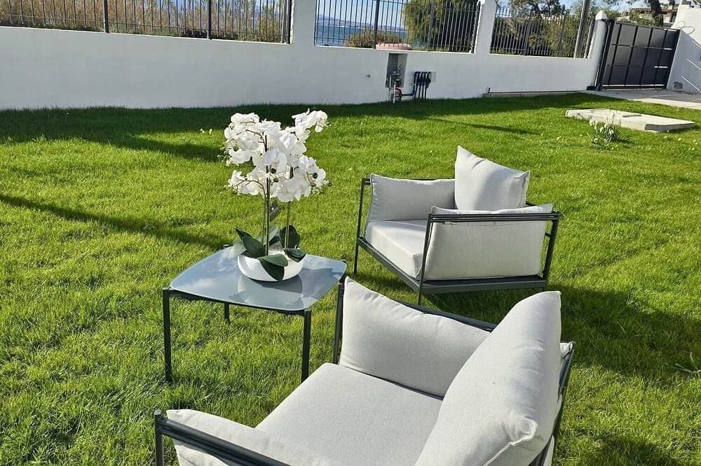 Foto 13 von 18: Executive Suite in Seafront Luxury Villa