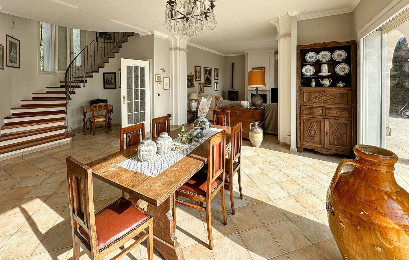 Foto 6 von 29: Gemütliche Ferienwohnung mit Parkplatz und Terrasse in der Nähe von Camporosso