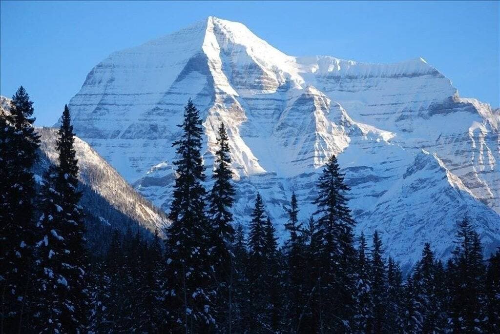 Foto 13 von 34: Stone Gatehouse in Mt. Robson Park in der Nähe von Jasper Nat. Park, Ab
