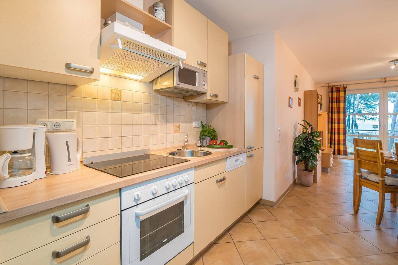 Foto 4 von 10: Appartement mit Balkon und tollem Meerblick, direkt am Strand