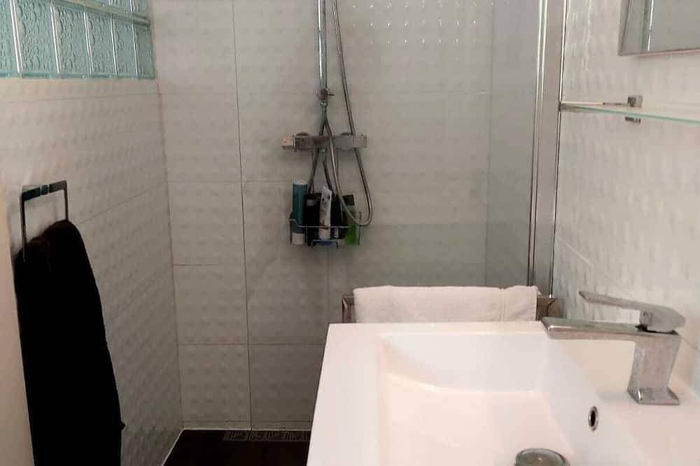 Foto 3 von 17: Very charming studio in Lyon on a \"Cosy & Romantic\" courtyard
