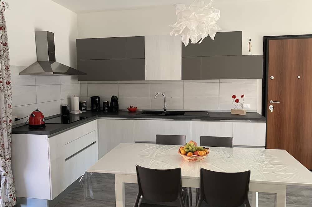 Foto 13 von 30: Neubau, Luxus 2-Bett-Wohnung mit Blick auf das Meer