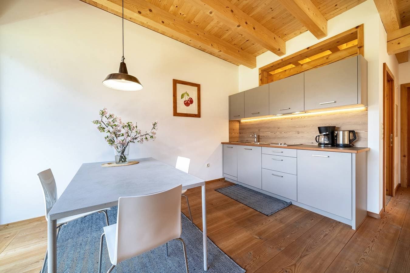 Foto 10 von 20: Ferienwohnung 'Mayrhof im Kirschengarten' mit Bergblick & Balkon