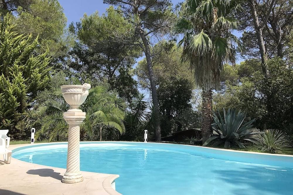Villa, Pool und Jacuzzi ds idyllisch, ruhig, gd Garten, schöne Aussicht 1