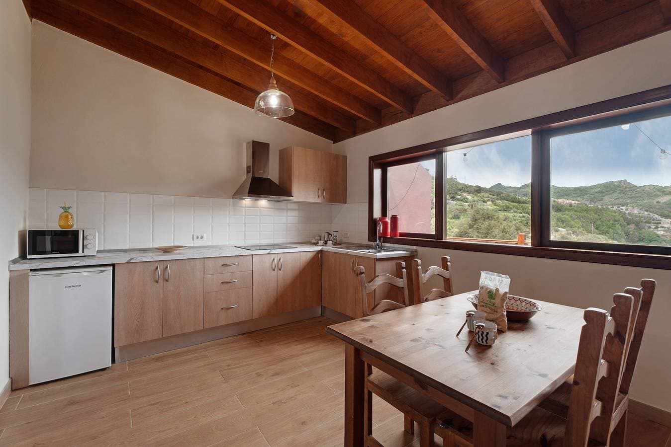 Foto 12 von 27: Zimmer 'Laurel' mit Bergblick, WLAN und Klimaanlage – SilboHolidays