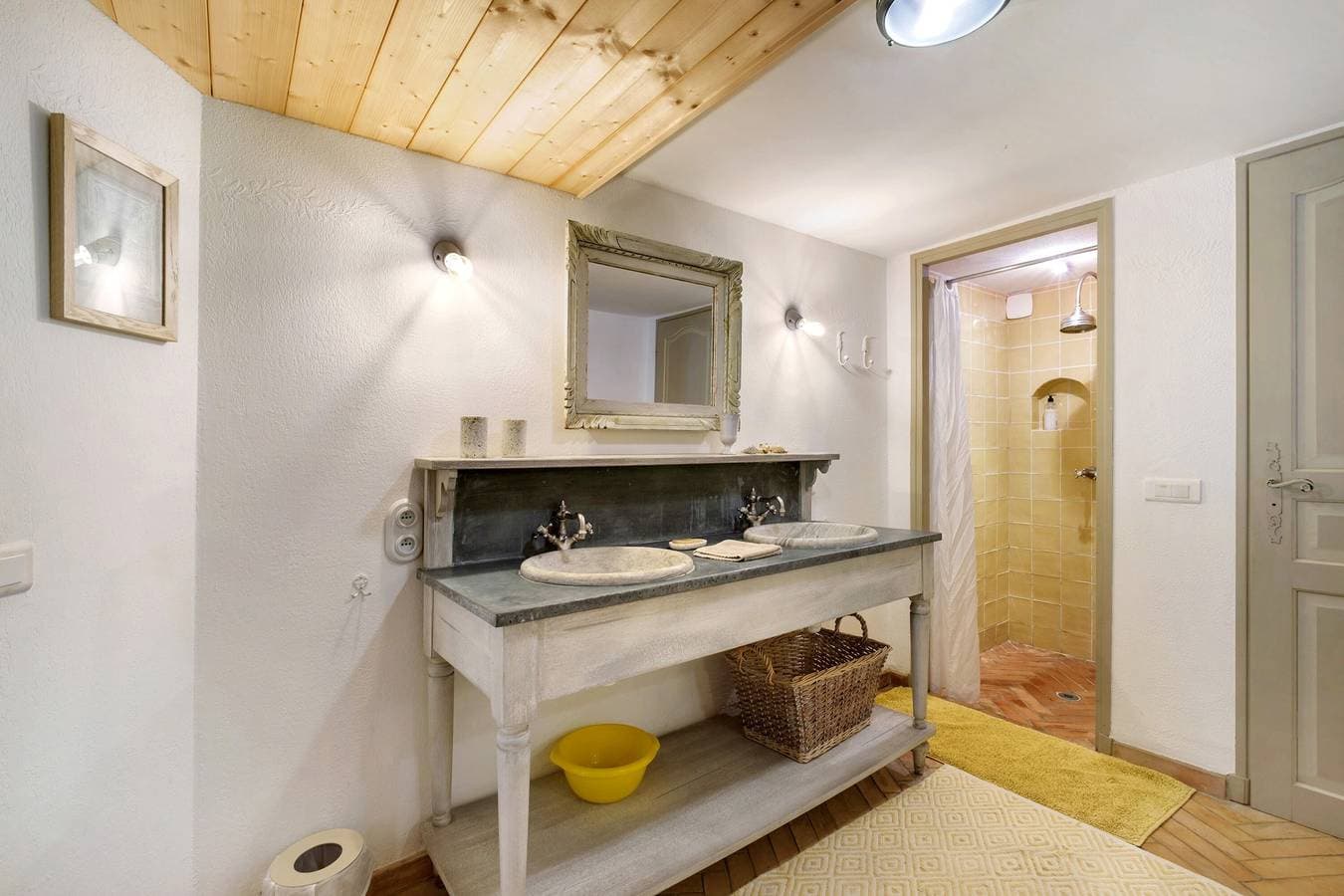 Foto 10 von 27: Apartment 'La Suite Du Jardin Du Clos Stemarie' mit Meerblick, WLAN und Klimaanlage