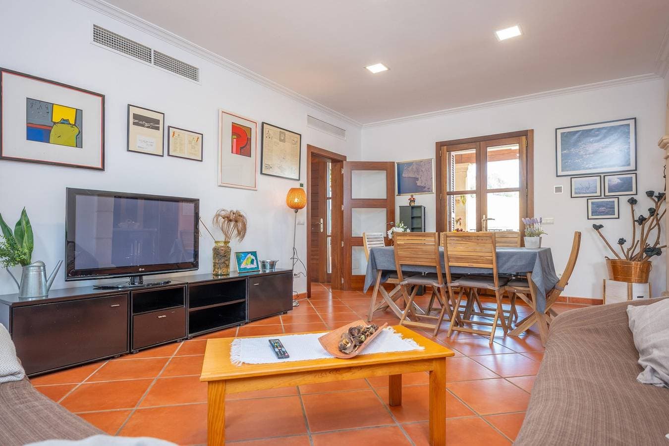 Foto 10 von 55: Villa für 10 Personen mit Garten