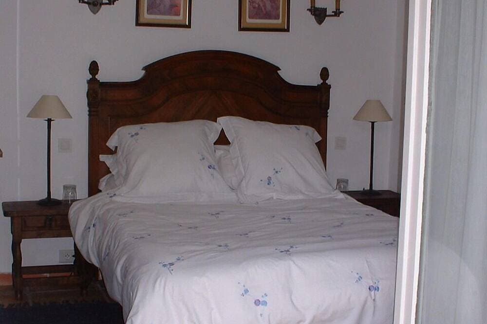 Foto 2 von 20: Hübsche Wohnung in einem wunderschönen Steinhaus auf einem großen ruhigen Grundstück