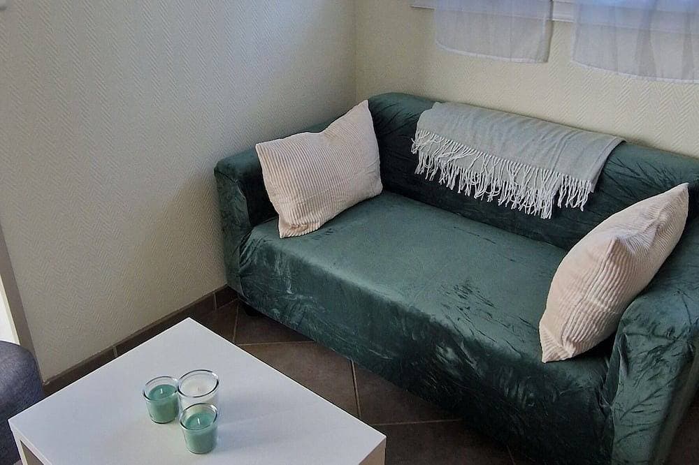 Foto 5 von 15: Small house near Rouen parking space + car charging socket
