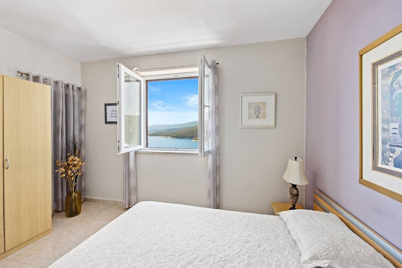 Foto 7 von 22: Lady M White - Balcony and Sea View