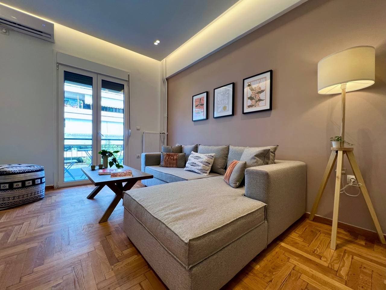 Foto 6 von 22: AgiasFoteinis20  ·  Nea Smirni Square chic apartme