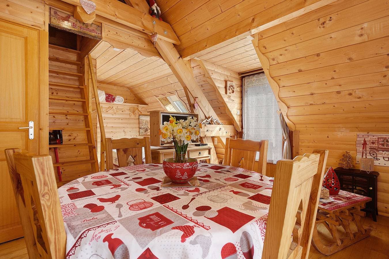 Foto 6 von 23: Gemütliches Chalet mit traumhaftem Bergblick – ideal für Familien oder Freunde