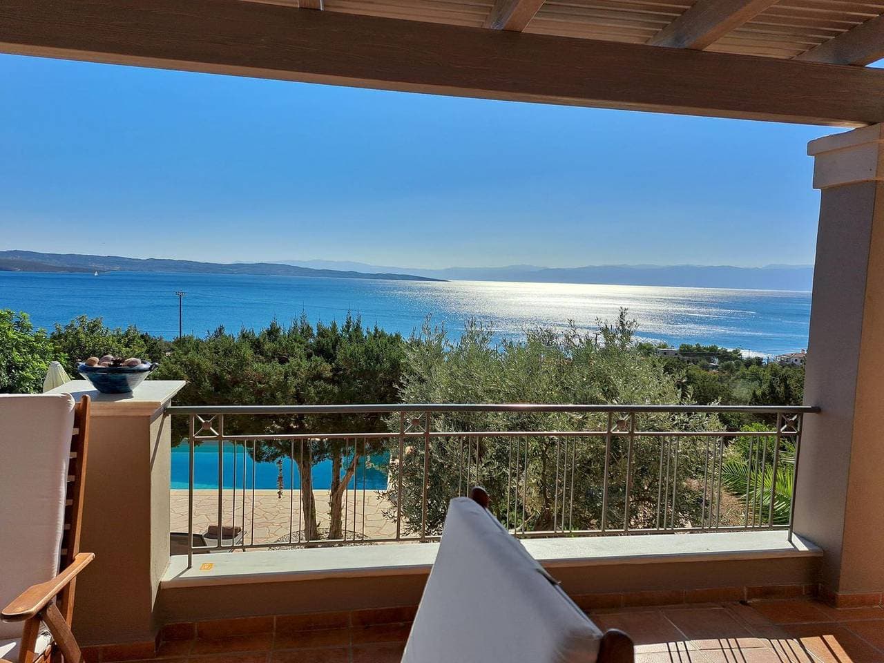 Foto 8 von 53: Atemberaubender Meerblick, Pool, Strandnähe, Wifi- Ferienhaus Argolis, Peloponnes