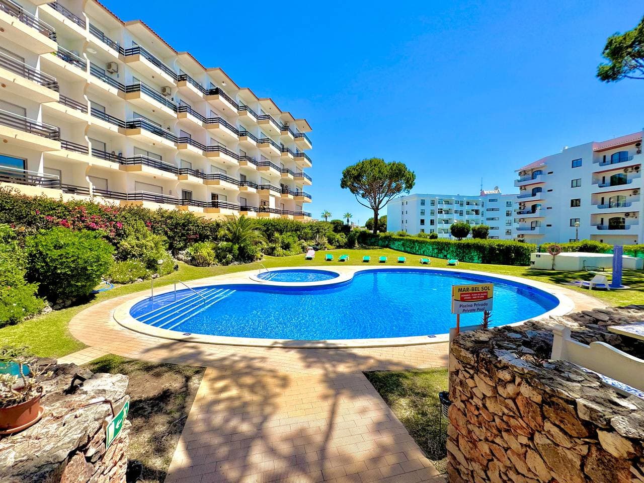 Foto 2 von 33: Vilamoura Palm Tree  With Pool