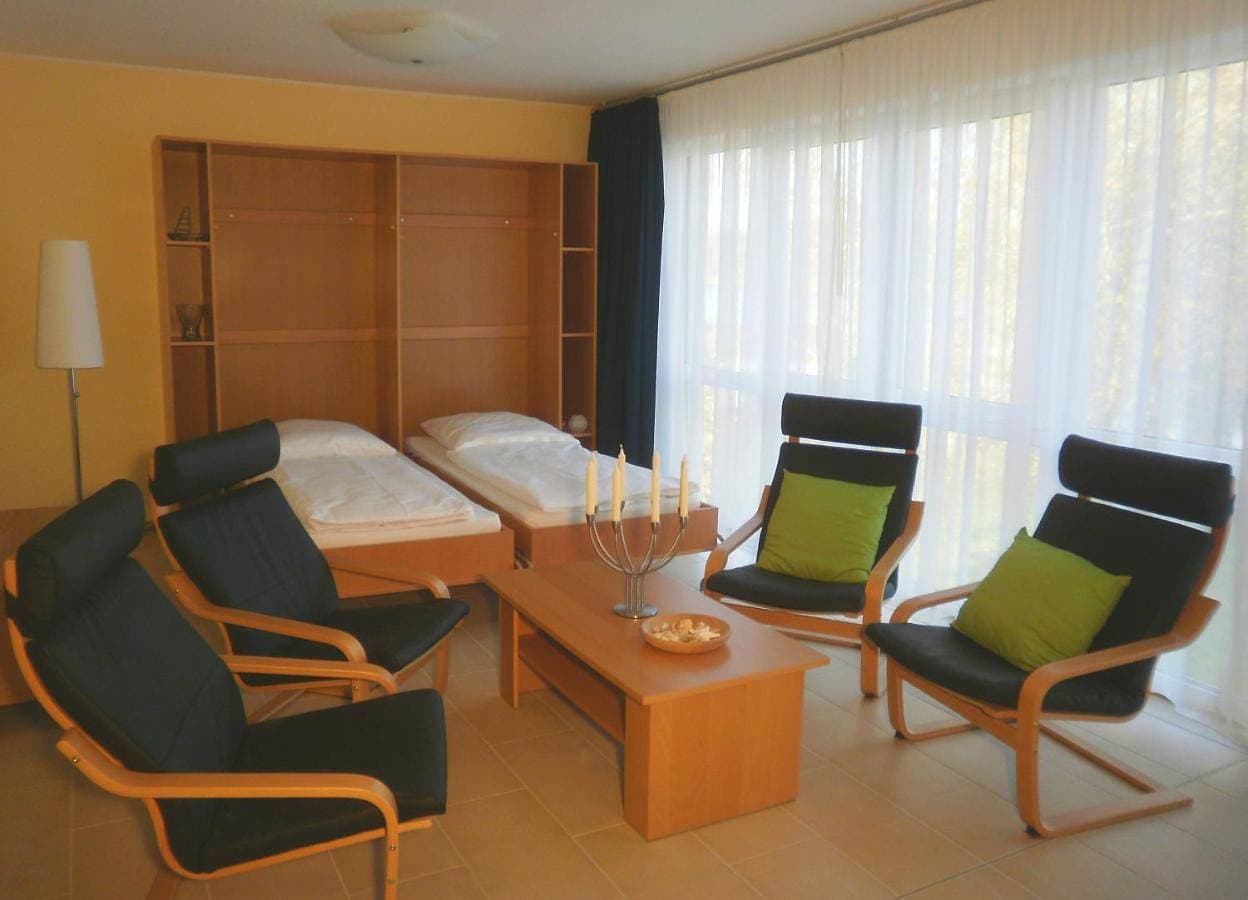Foto 4 von 14: One-Bedroom Apartment with Lake View