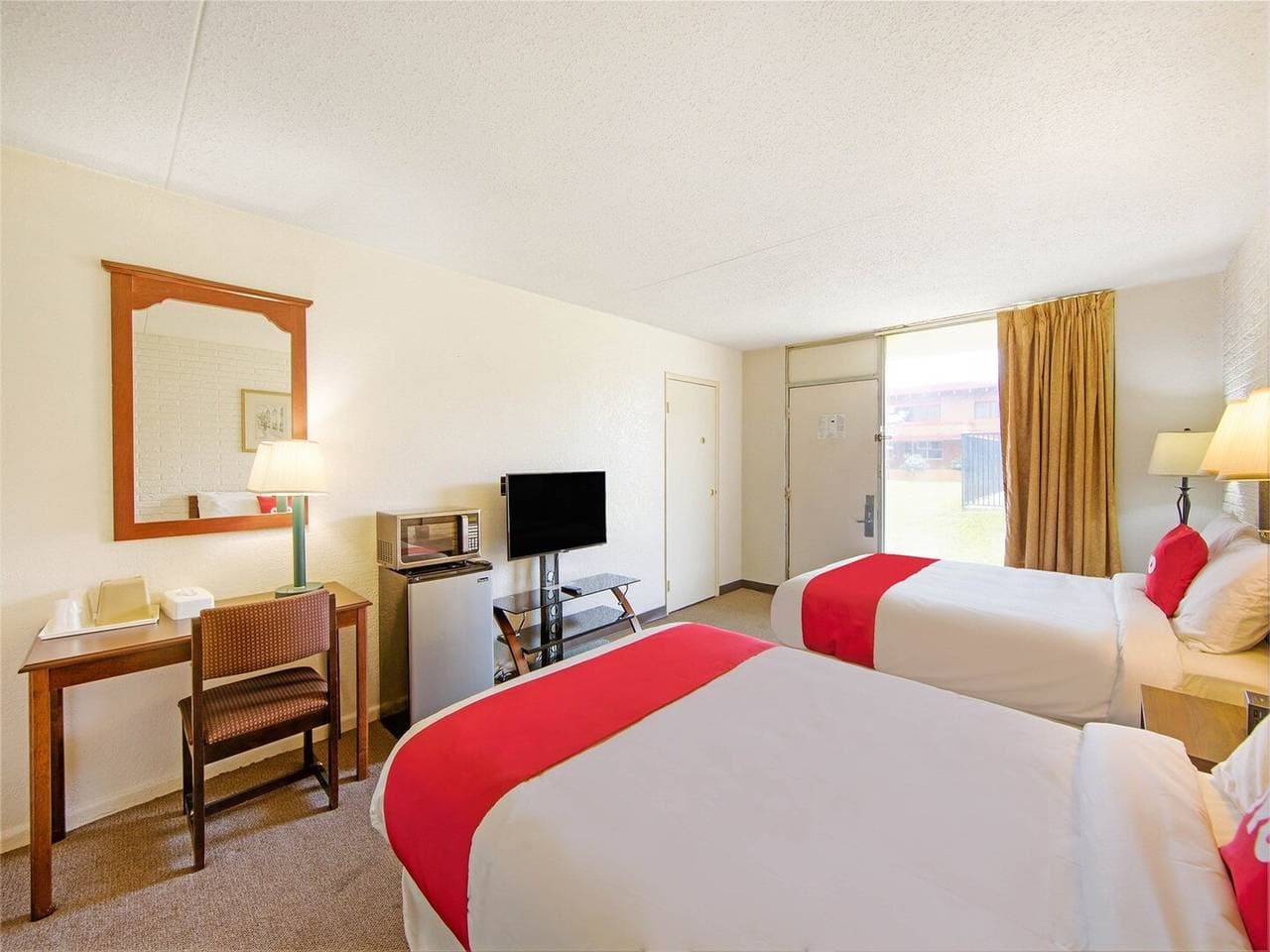 2 Queensize-Betten | Doswell, Virginia 1