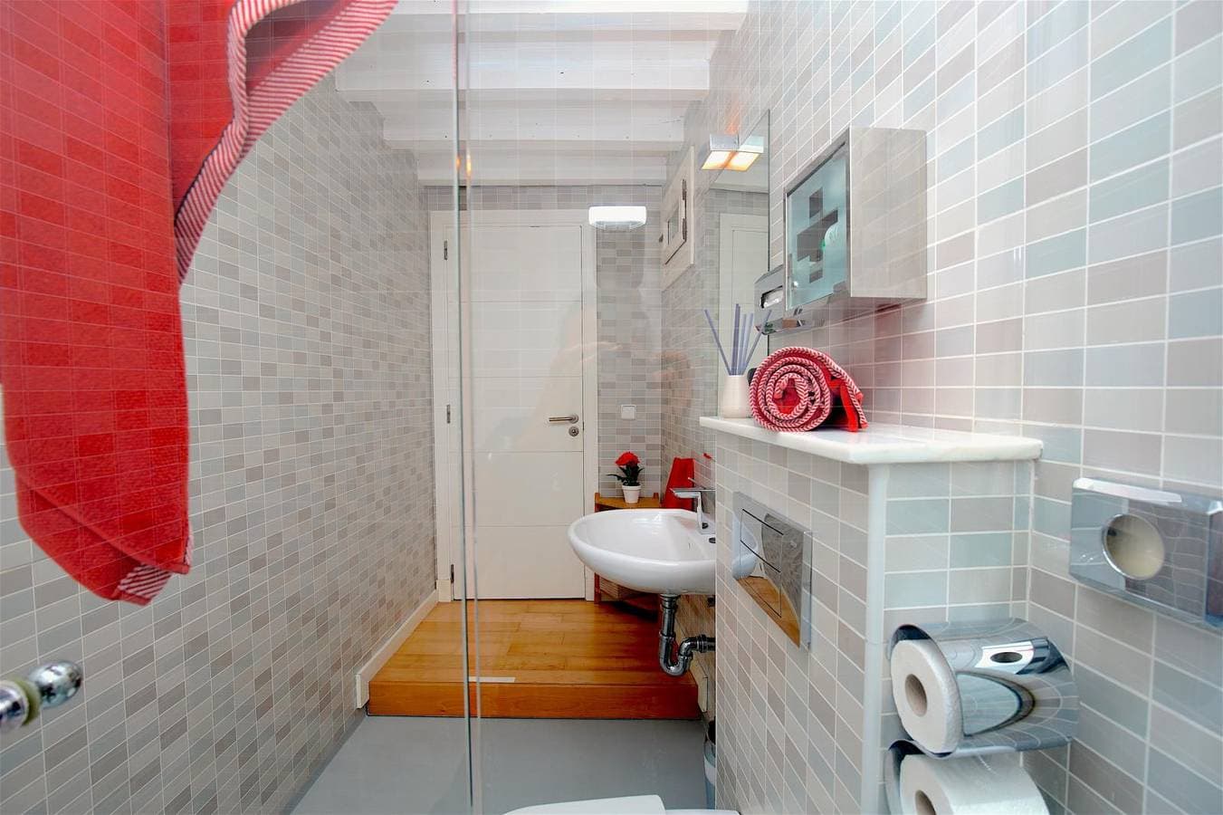 Foto 8 von 43: Ferienwohnung für 2 Personen mit Balkon/Terrasse