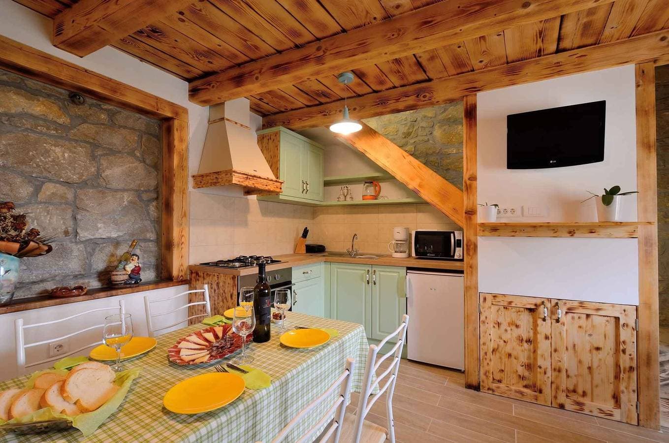 Foto 12 von 26: Ferienhaus mit Pool und Klimaanlage