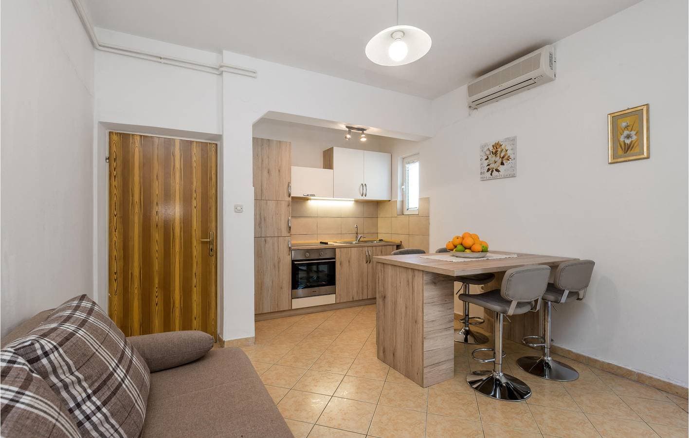 Foto 5 von 28: Apartment am Meer mit Terrasse, WLAN und Parkplatz in der Nähe von Restaurants