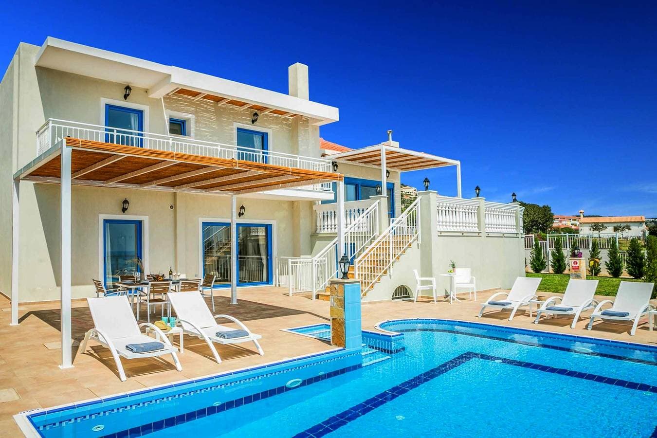Villa 1