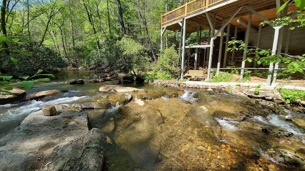 Foto 6 von 50: 💕Couples Paradise 💦Unvergessliche Whitewater Waterfront💦 Einfacher Zugang und in der Nähe von Br