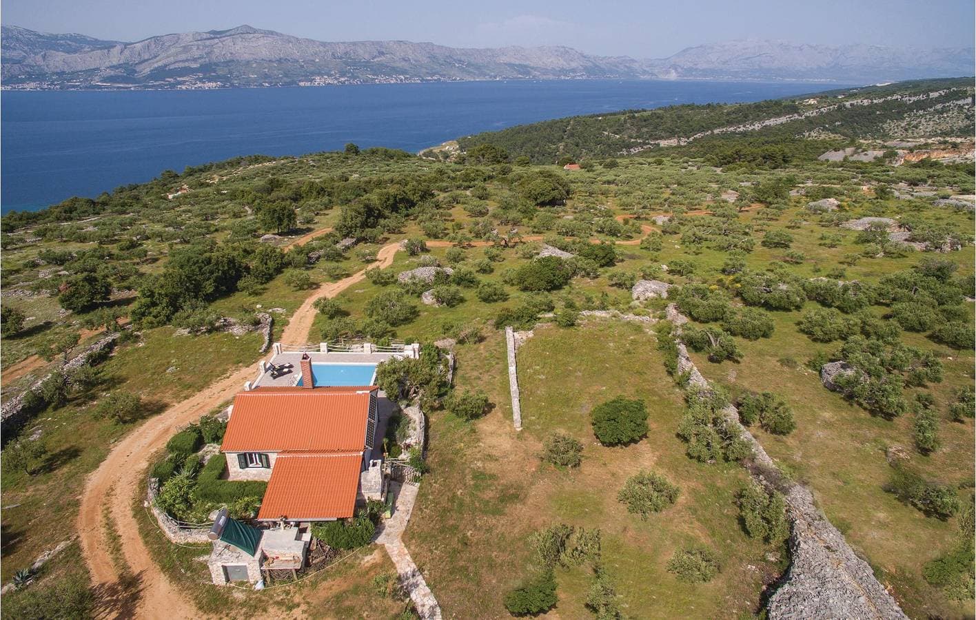 Foto 2 von 38: Gemütliche Ferienwohnung mit Pool, Terrasse und 2 km Entfernung zum Strand