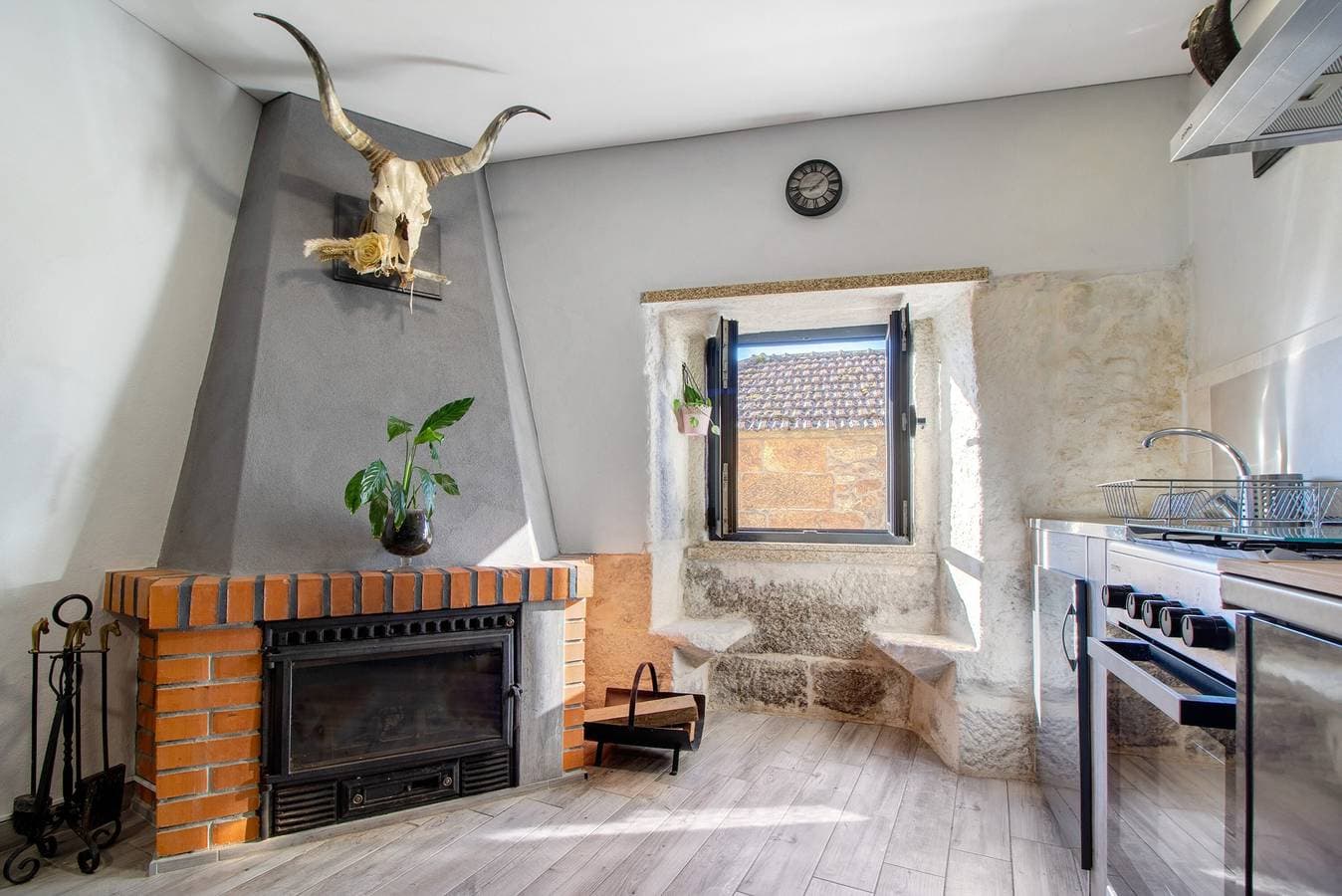 Foto 6 von 38: Ferienhaus 'Casaesquerda Cinza' mit Bergblick und WLAN