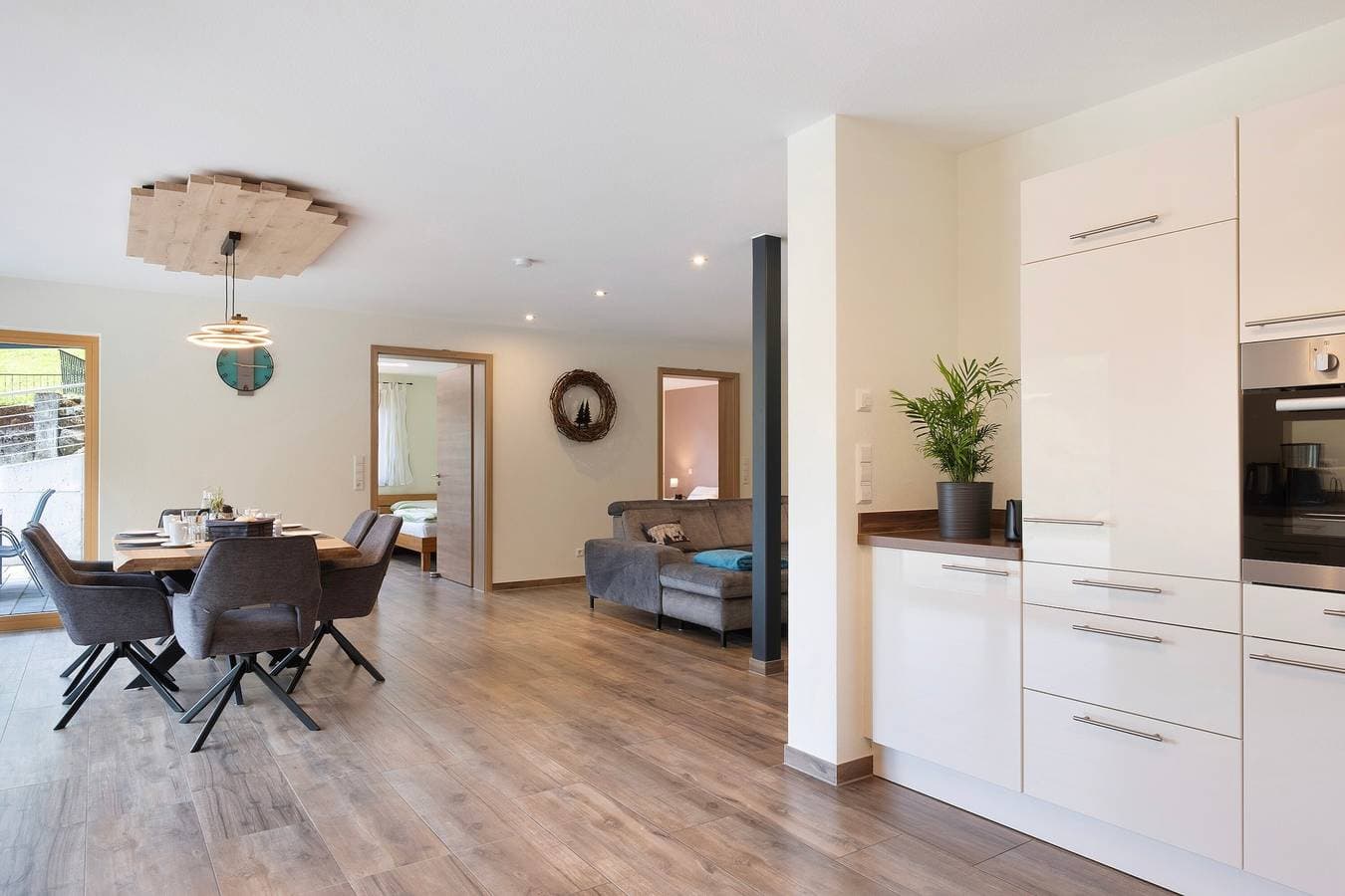 Foto 6 von 36: Ferienwohnung 'Waldblick Mühlenbach' mit Bergblick, privater Terrasse und Wi-Fi