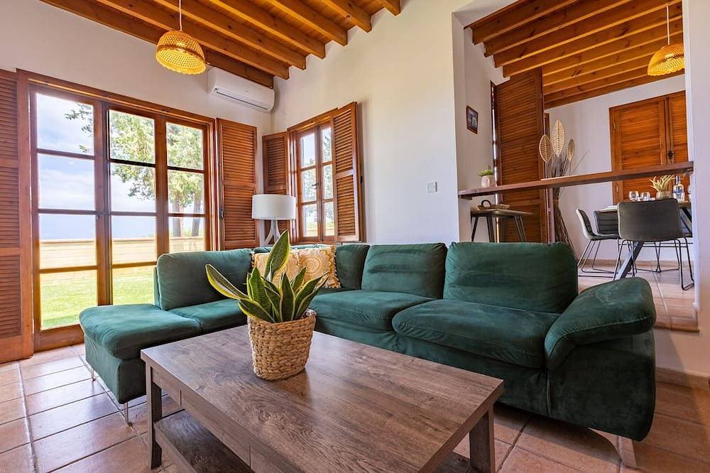 Foto 9 von 30: Strandvilla in erster Meereslinie mit privatem Pool.