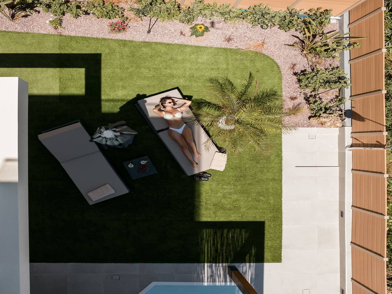 Premium Seaview Suite with Heated Pool and Private Parking 1