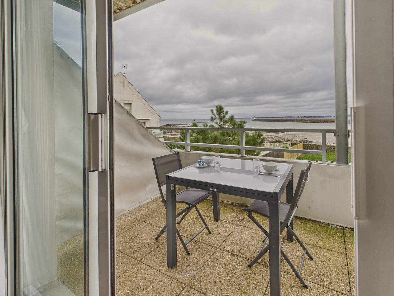 Foto 5 von 12: Meerblick mit Balkon - Studio für 2  mit Pool