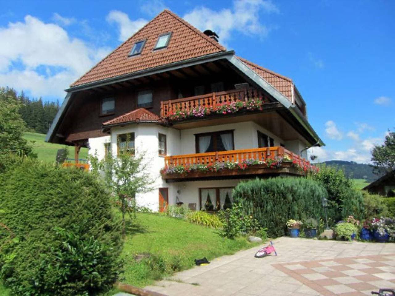Foto 9 von 31: Ferienwohnung 'Morgensonne' mit Bergblick, Gemeinschaftsgarten und WLAN