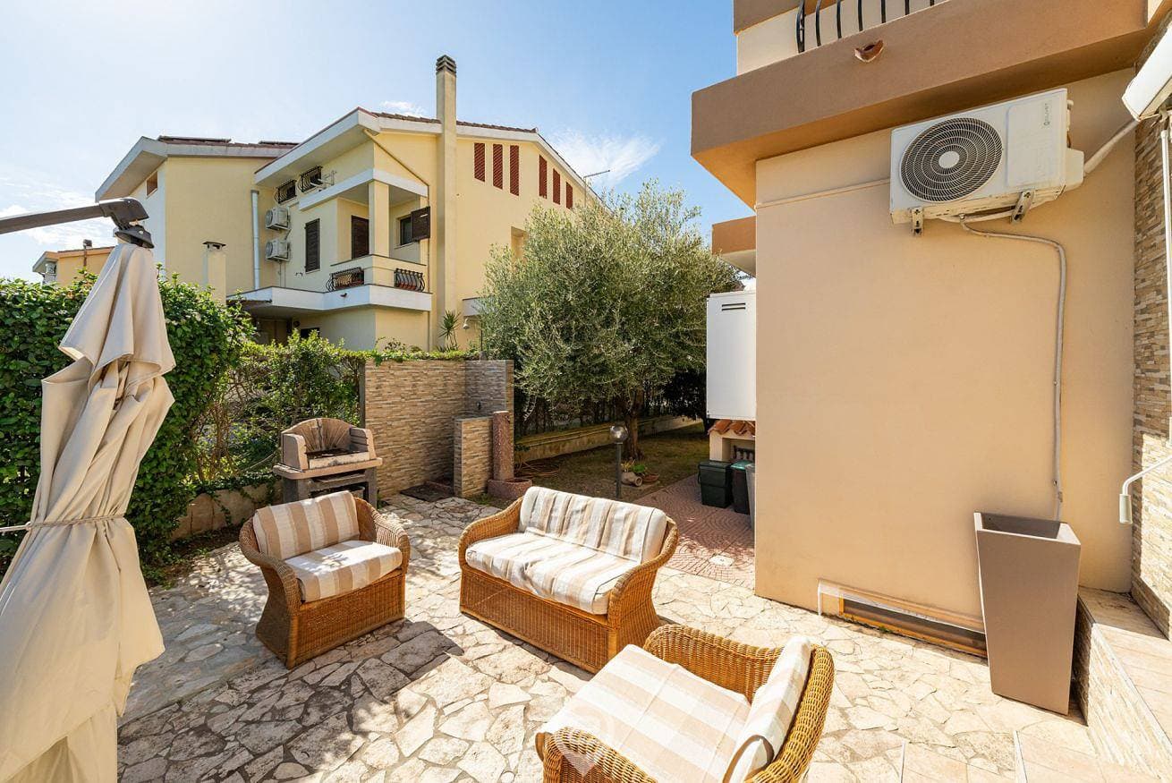 Foto 11 von 34: Ferienhaus für 5 Personen mit Balkon/Terrasse