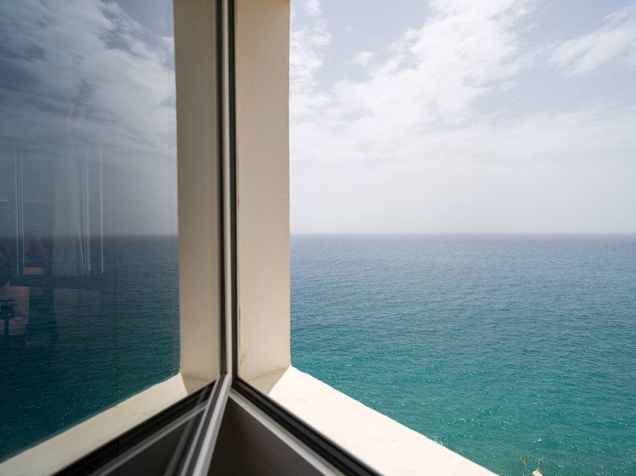 Foto 12 von 68: Viewpoint Over The Cliff