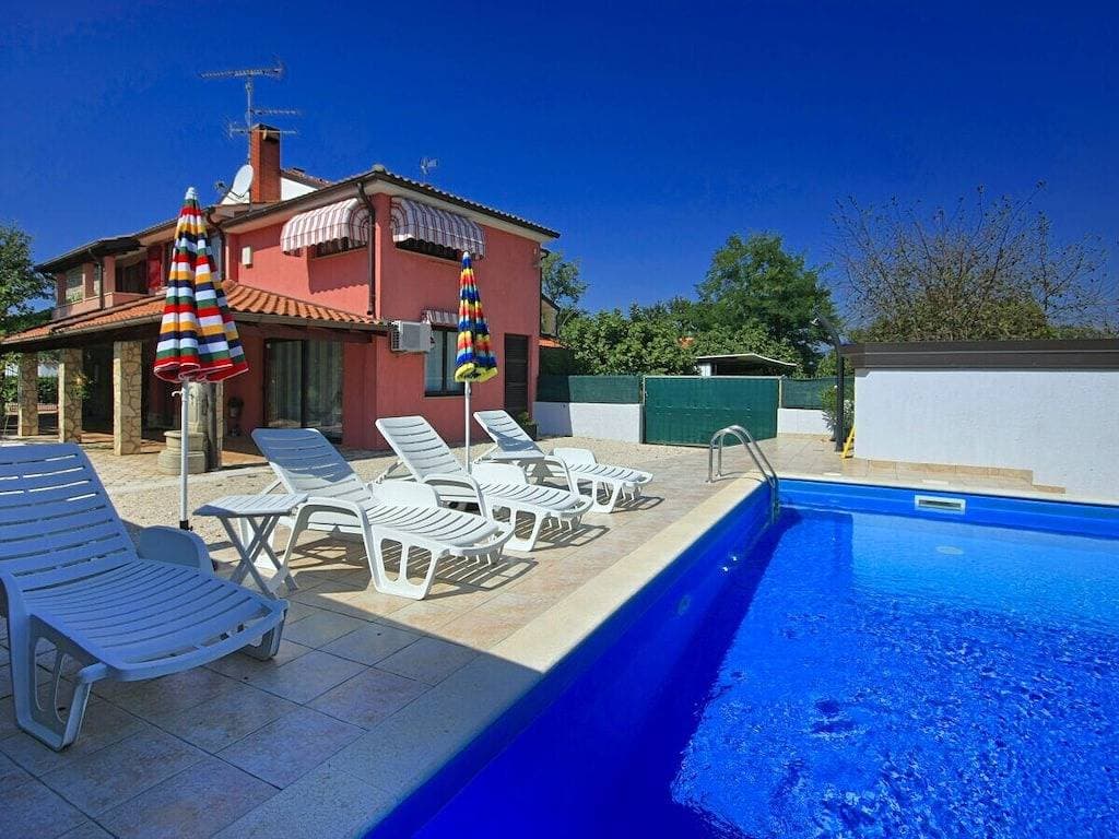 Foto 2 von 20: Villa in Višnjan mit Schwimmbecken