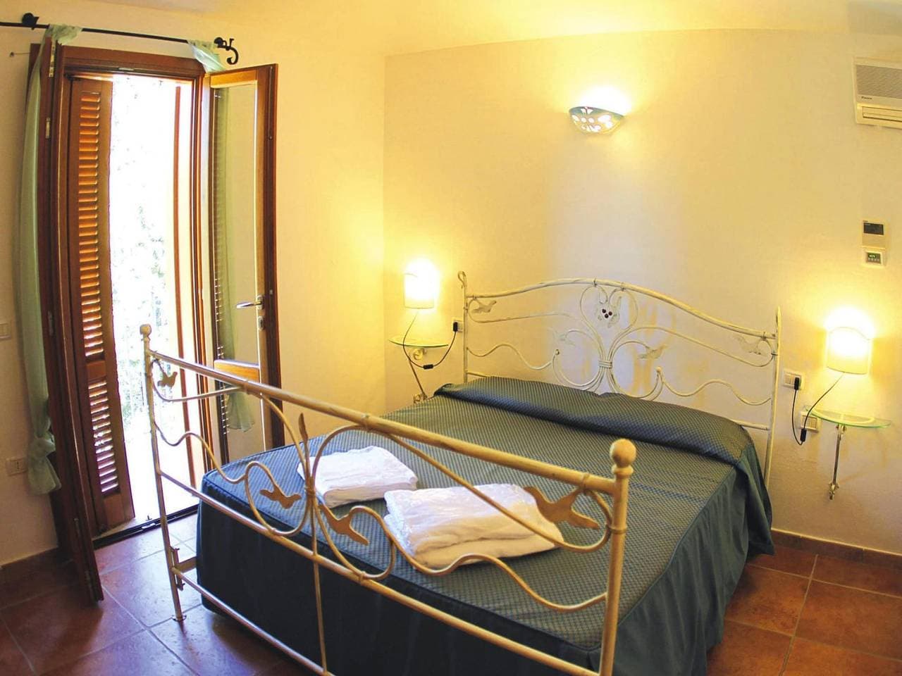 Foto 3 von 32: Residenz Bouganvillage Tanaunella in Budoni