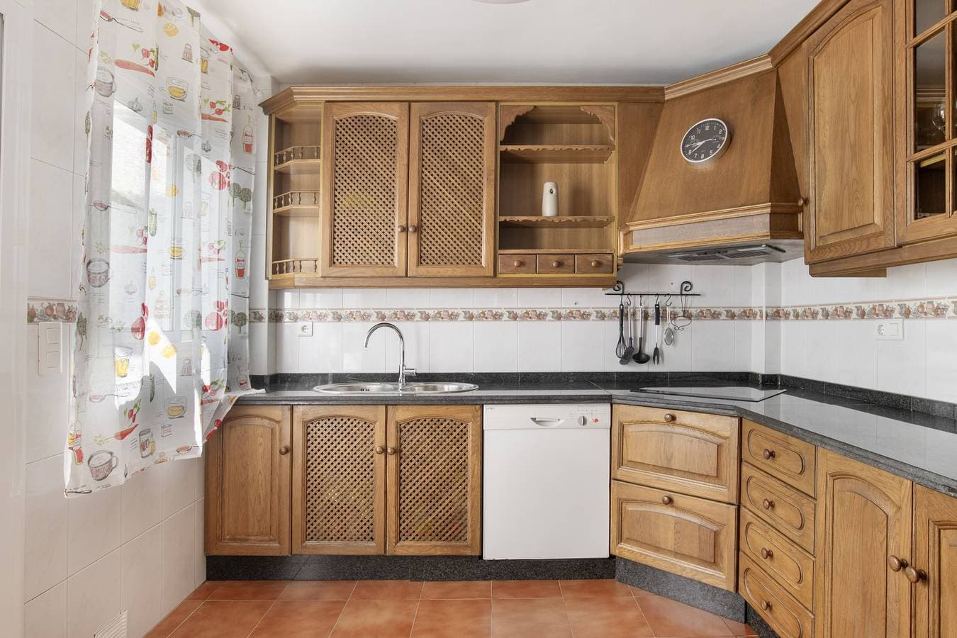 Foto 9 von 24: Ferienhaus 'Cherie' mit privatem Pool, WLAN und Klimaanlage