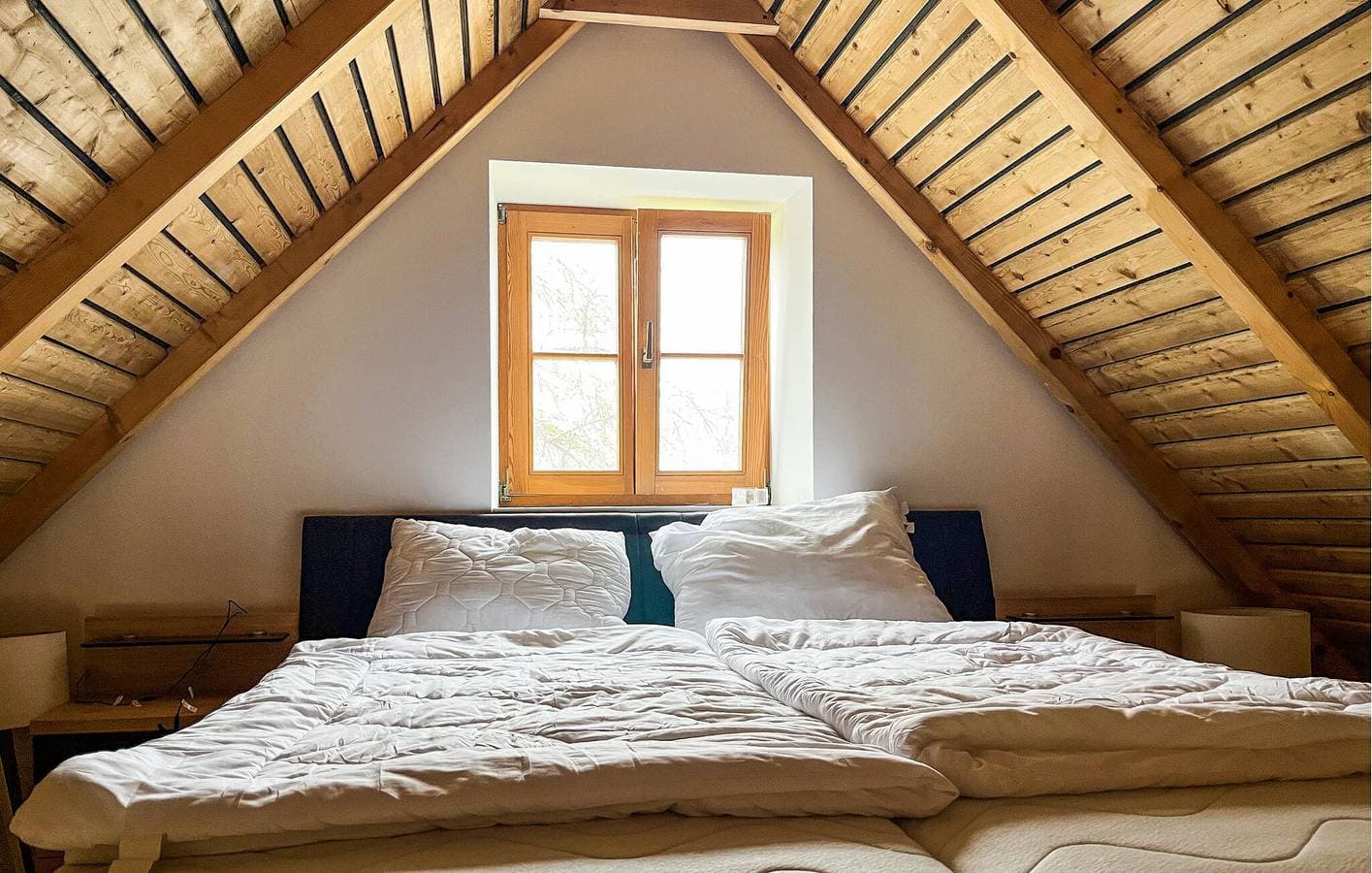 Foto 5 von 13: Modernes Apartment mit Terrasse, Küche, WLAN und Fernseher