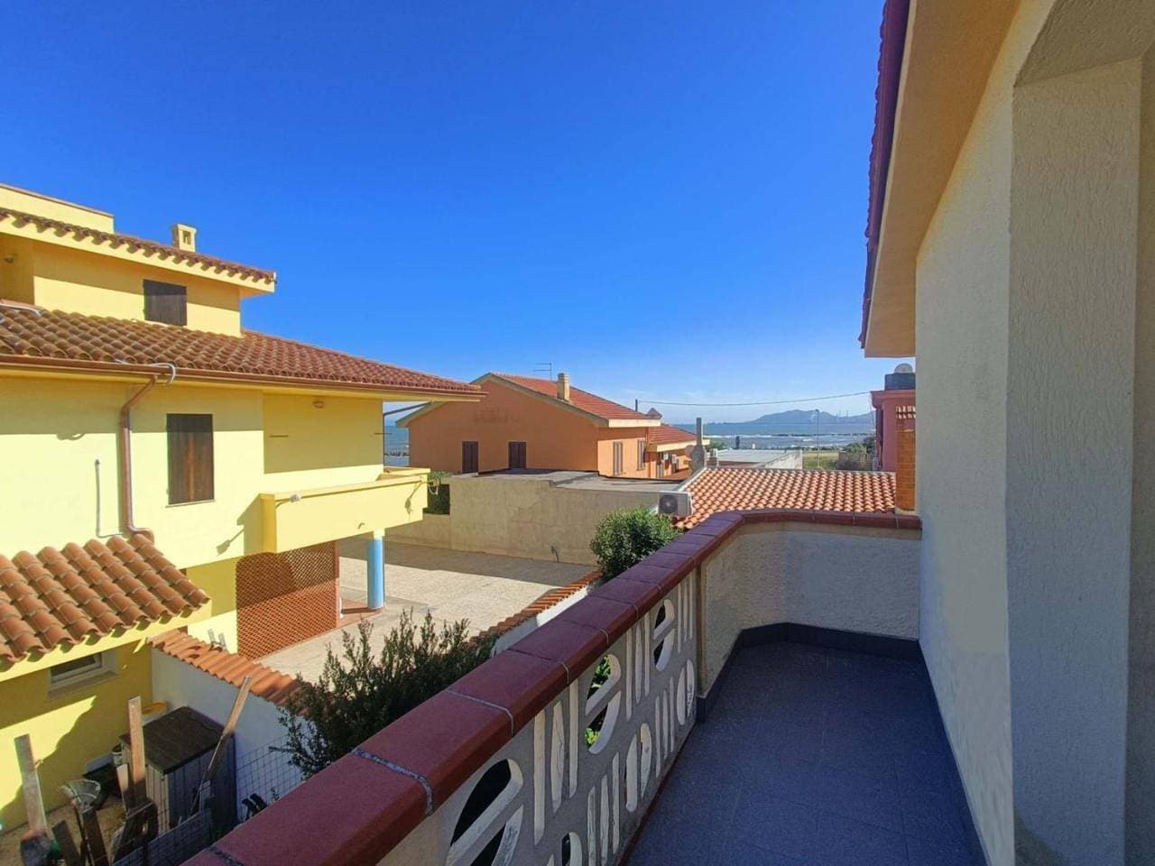 Foto 8 von 50: Three-Bedroom Apartment with Sea View