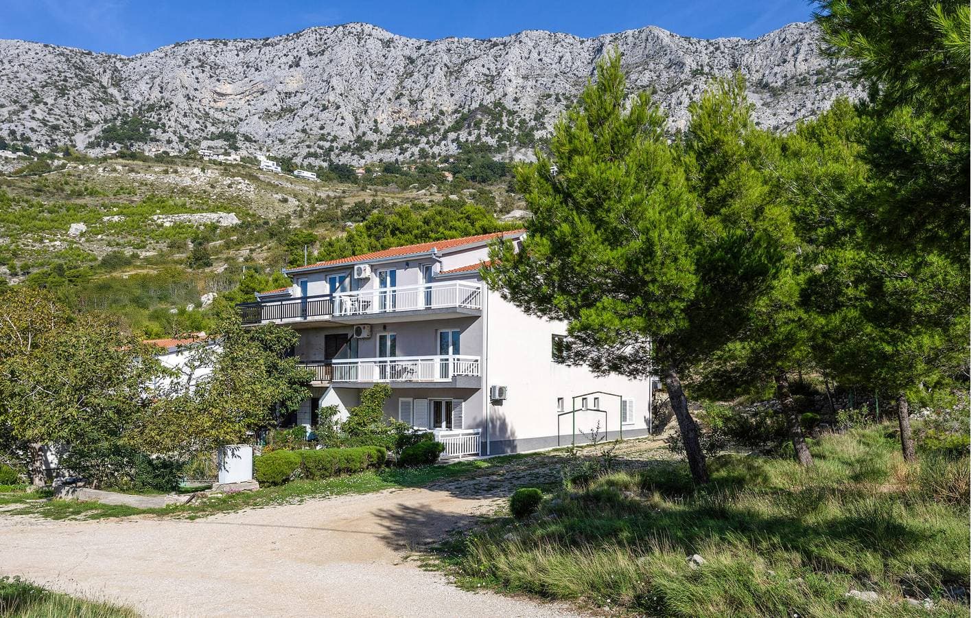 Modernes Apartment mit Terrasse, Parkplatz und WLAN – 600 m vom Strand entfernt 1