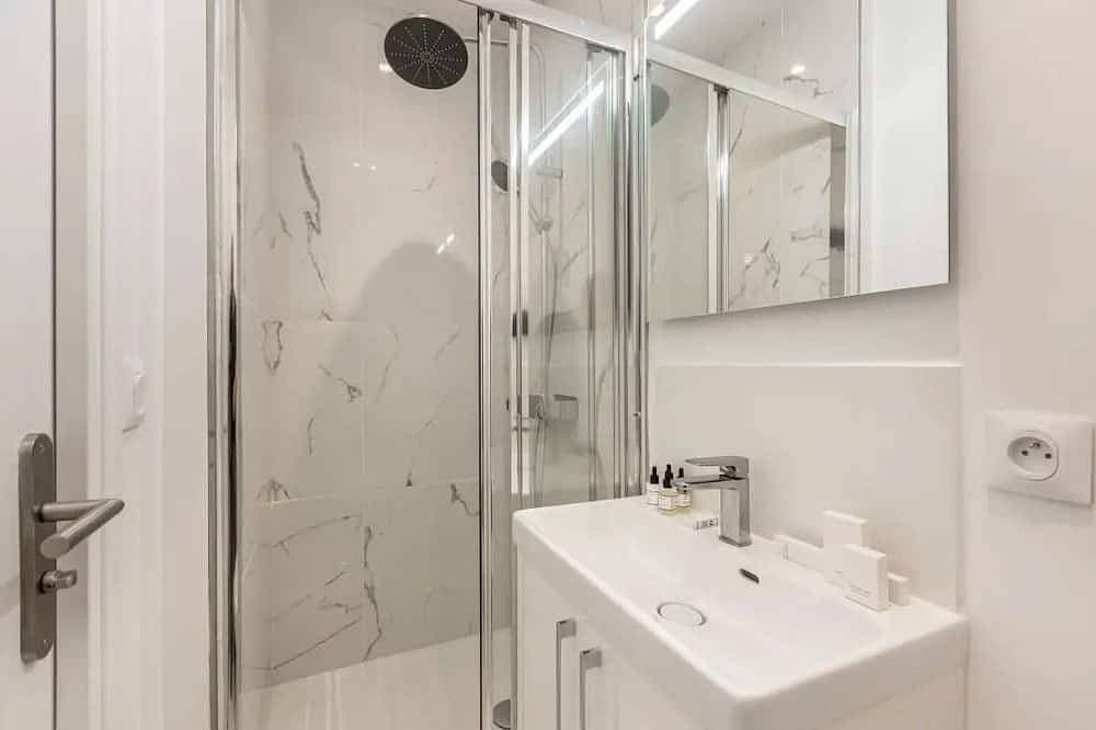 Foto 8 von 16: Stylish City Lights Escape – 2-Bedroom Gem In Central Paris