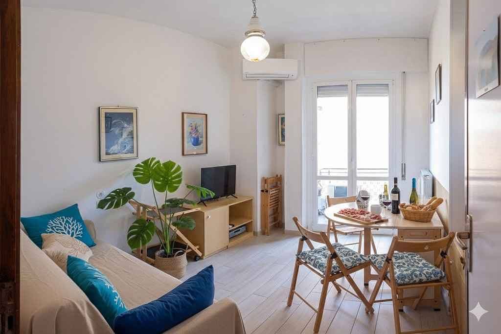 Ferienwohnung mit Klimaanlage und Balkon mit Meerblick 1