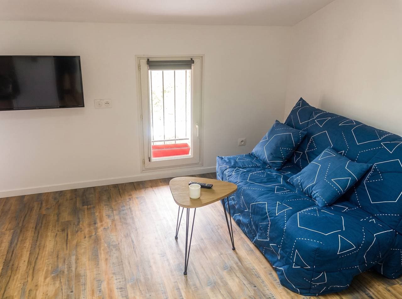 Foto 4 von 12: Charmantes Studio in Saint-Jory, 25 qm, geteiltes Schwimmbad