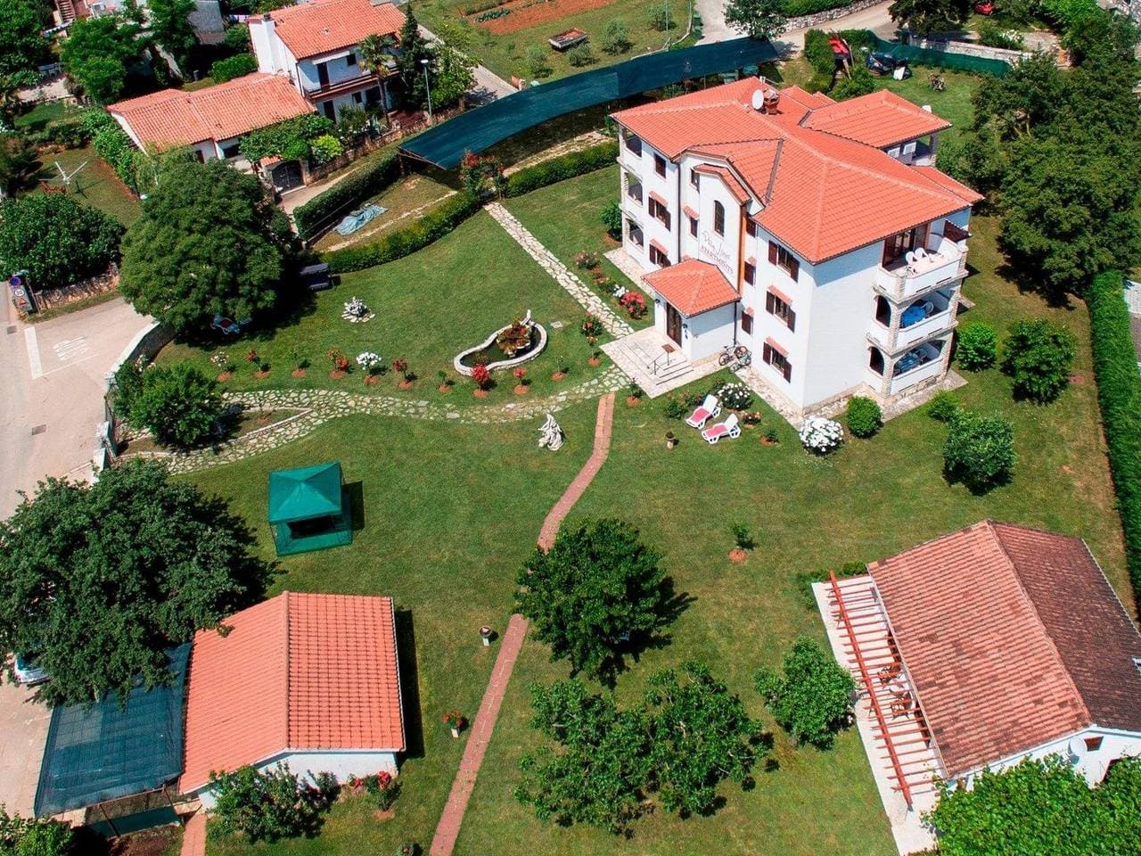 Foto 3 von 38: Villa Linet 6.