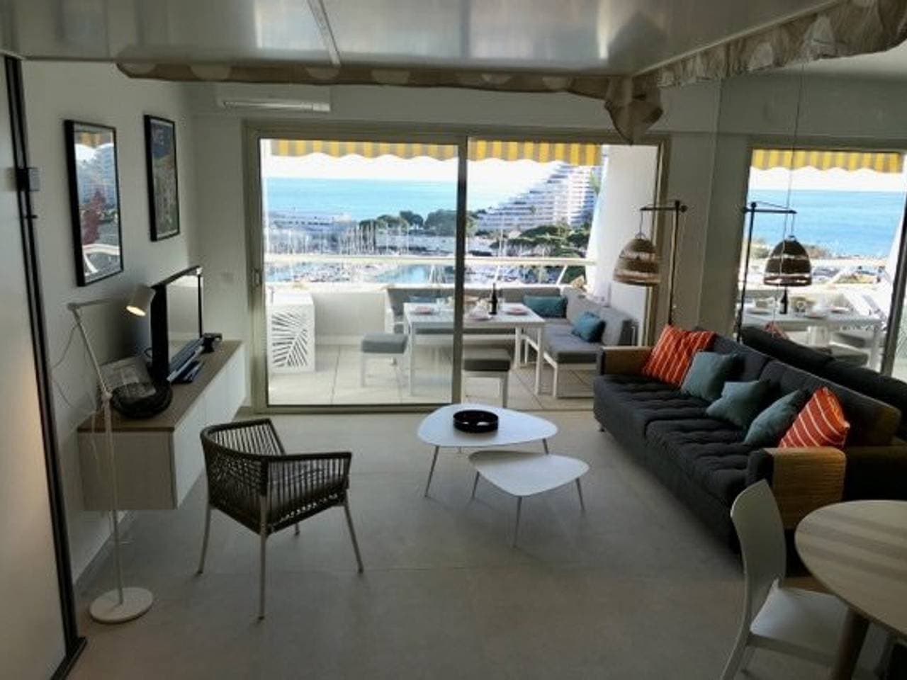 Foto 3 von 16: Klimatisiertes Studio mit Meerblick, 2-4 Personen, optionales Parken in Villeneuve-Loubet Strand