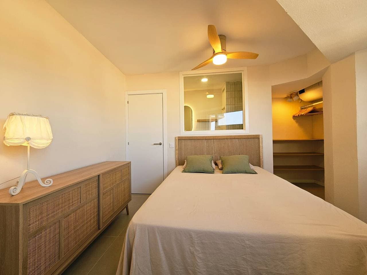 Foto 9 von 19: Apartment 'Ocean View' mit Meerblick, Balkon und WLAN