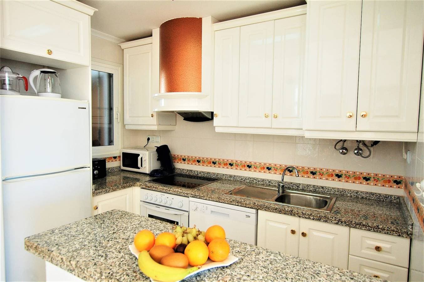 Foto 6 von 35: 'Sehr schöne Ferienwohnung mit Meerblick', Gemeinschaftspool und WLAN