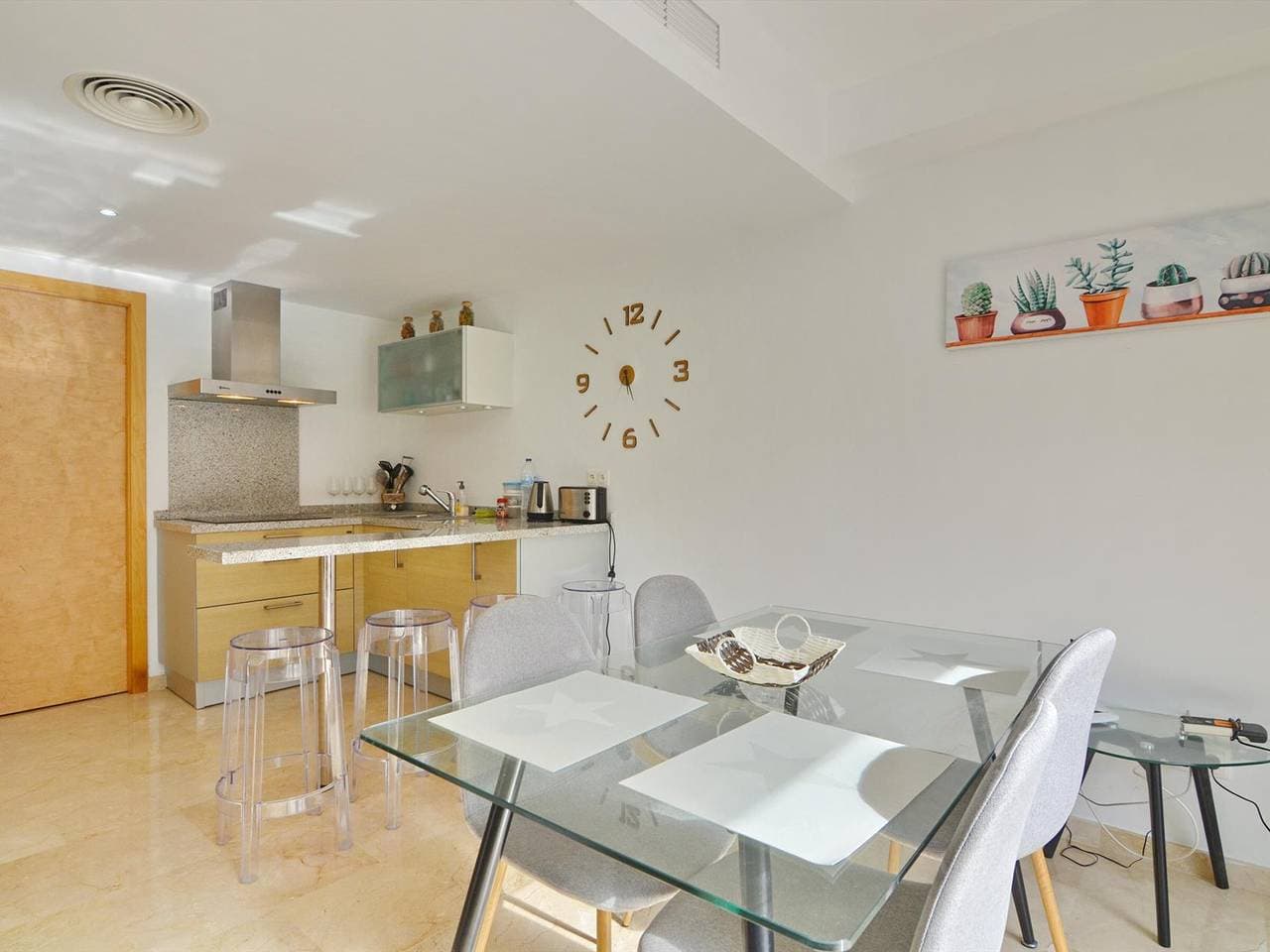 Foto 5 von 35: Modernes Haus in Benissa mit Pool, WLAN, Parkplatz und Klimaanlage