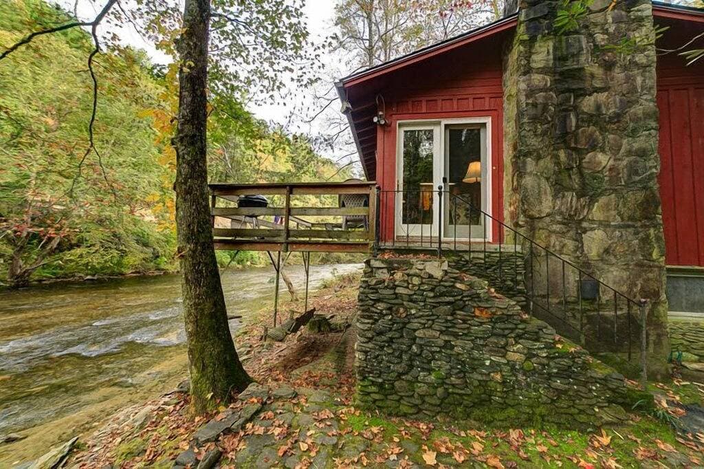 Die Gäste werden den River Haus wirklich genießen: ein rustikales 1-Schlafzimmer, eine Badekabine, w... 1